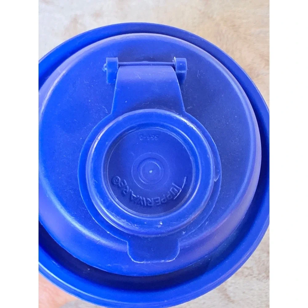 Tupperware Quick Shake Container 500ml 16oz Blue Clear 844-4 with Whisk Ball
